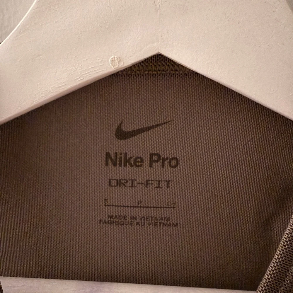 Nike Pro Dri-Fit Cropped Training Top - Picture 4 of 4